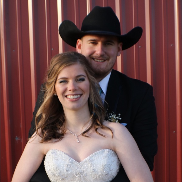 Meet your Posher, Carolynn - Picture 1 of 1